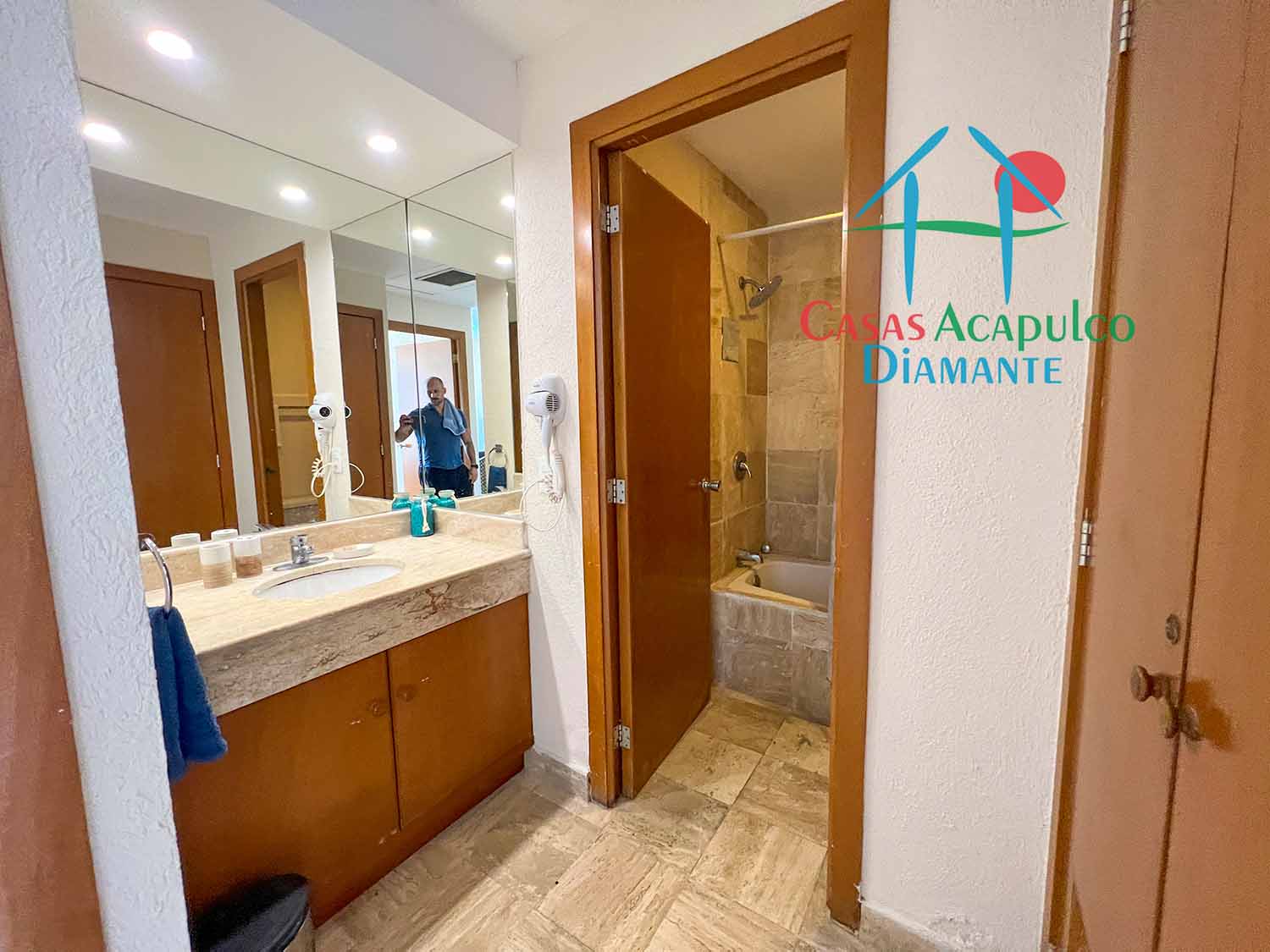 Labna Mayan 402 - Baño compartido 1